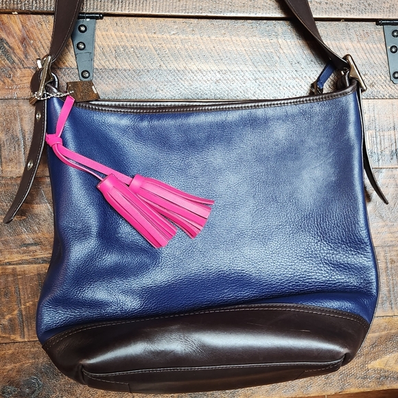 AUTHENTIC COACH SHOULDER BAG - Picture 3 of 6